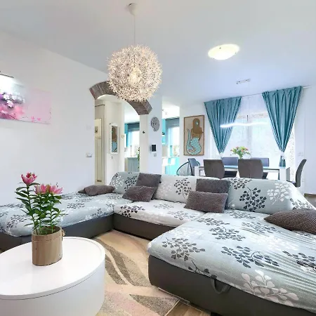 Holiday home Amaii By Interhome Karigador