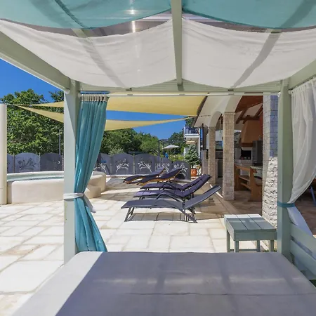 Amaii By Interhome * Karigador