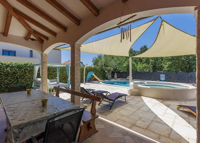 Amaii By Interhome * Karigador